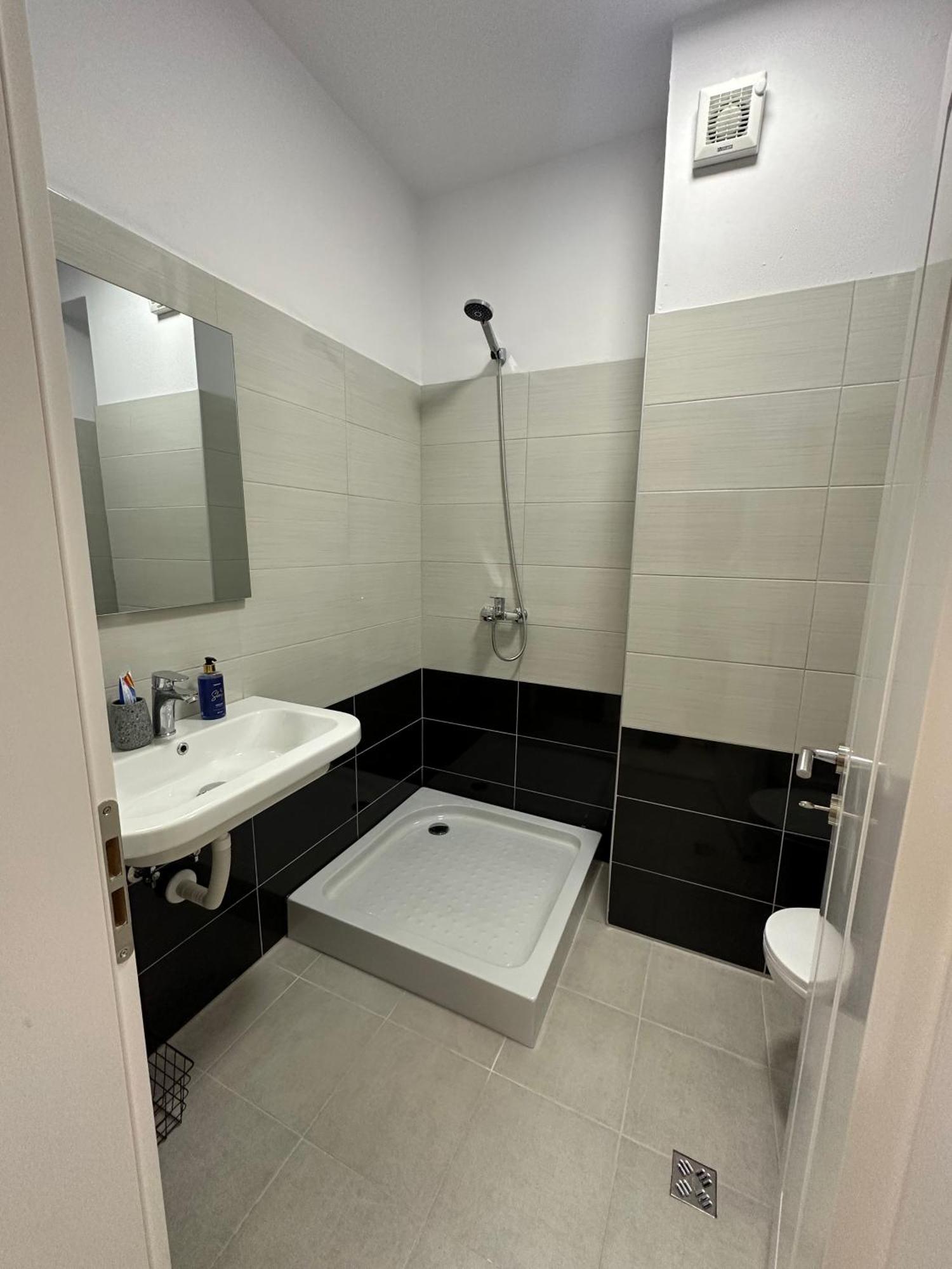 New Bazar - 2 Rooms Apartment Tirana Exterior photo
